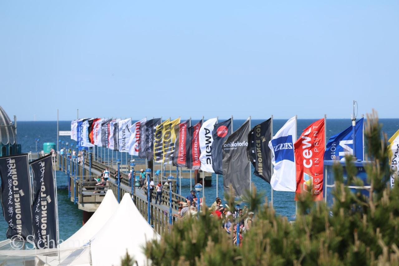 Ostseelagune Zingst, Exklusive Dhh, Strandnah, Sauna, Kamin, 3 Sz, 2 Baeder, Glasfaser, Haustierfrei, Garten Mit Suedterrasse, E-Ladesaeule, 2 Stellplaetze, Strandkorb, Fahrradschuppen, Waschmaschine, Trockner, Nichtraucher 외부 사진