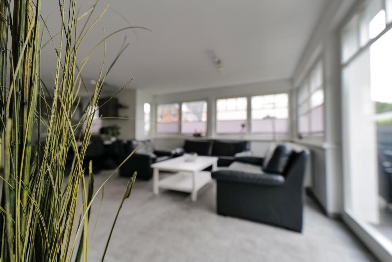 Ostseelagune Zingst, Exklusive Dhh, Strandnah, Sauna, Kamin, 3 Sz, 2 Baeder, Glasfaser, Haustierfrei, Garten Mit Suedterrasse, E-Ladesaeule, 2 Stellplaetze, Strandkorb, Fahrradschuppen, Waschmaschine, Trockner, Nichtraucher 외부 사진