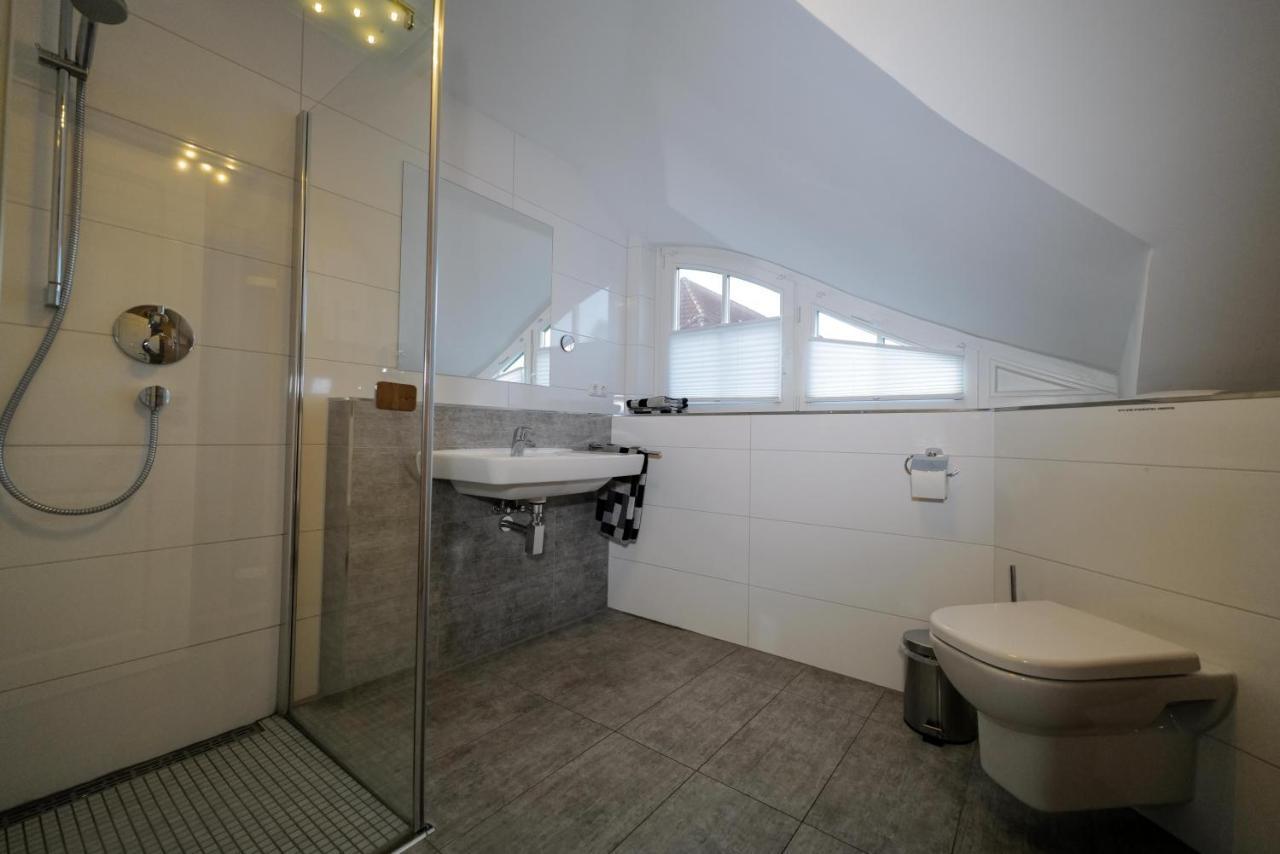 Ostseelagune Zingst, Exklusive Dhh, Strandnah, Sauna, Kamin, 3 Sz, 2 Baeder, Glasfaser, Haustierfrei, Garten Mit Suedterrasse, E-Ladesaeule, 2 Stellplaetze, Strandkorb, Fahrradschuppen, Waschmaschine, Trockner, Nichtraucher 외부 사진