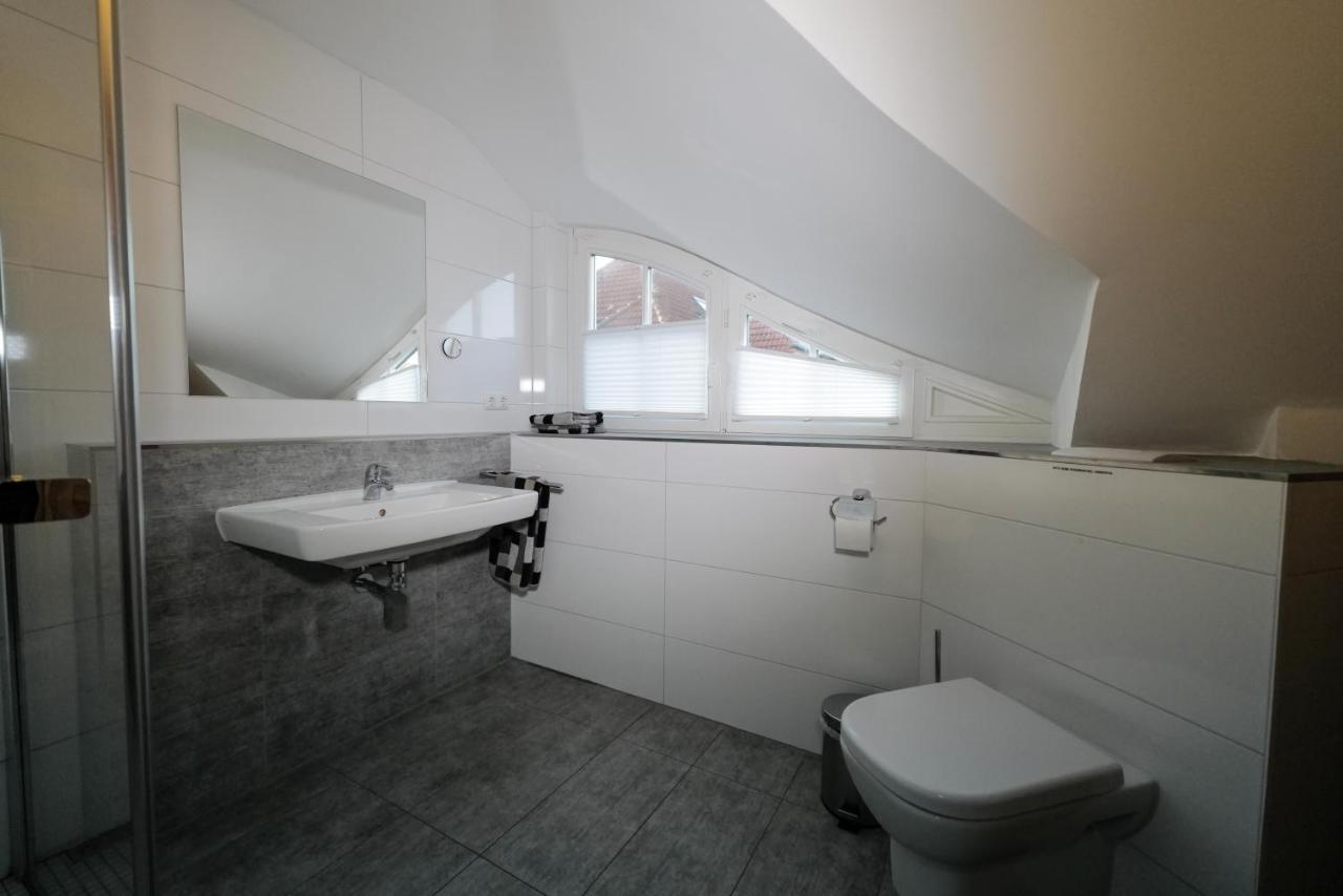 Ostseelagune Zingst, Exklusive Dhh, Strandnah, Sauna, Kamin, 3 Sz, 2 Baeder, Glasfaser, Haustierfrei, Garten Mit Suedterrasse, E-Ladesaeule, 2 Stellplaetze, Strandkorb, Fahrradschuppen, Waschmaschine, Trockner, Nichtraucher 외부 사진
